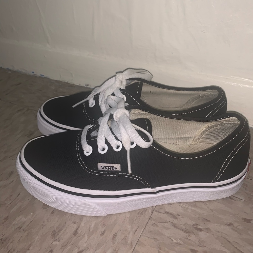 Vans “The Authenitc”